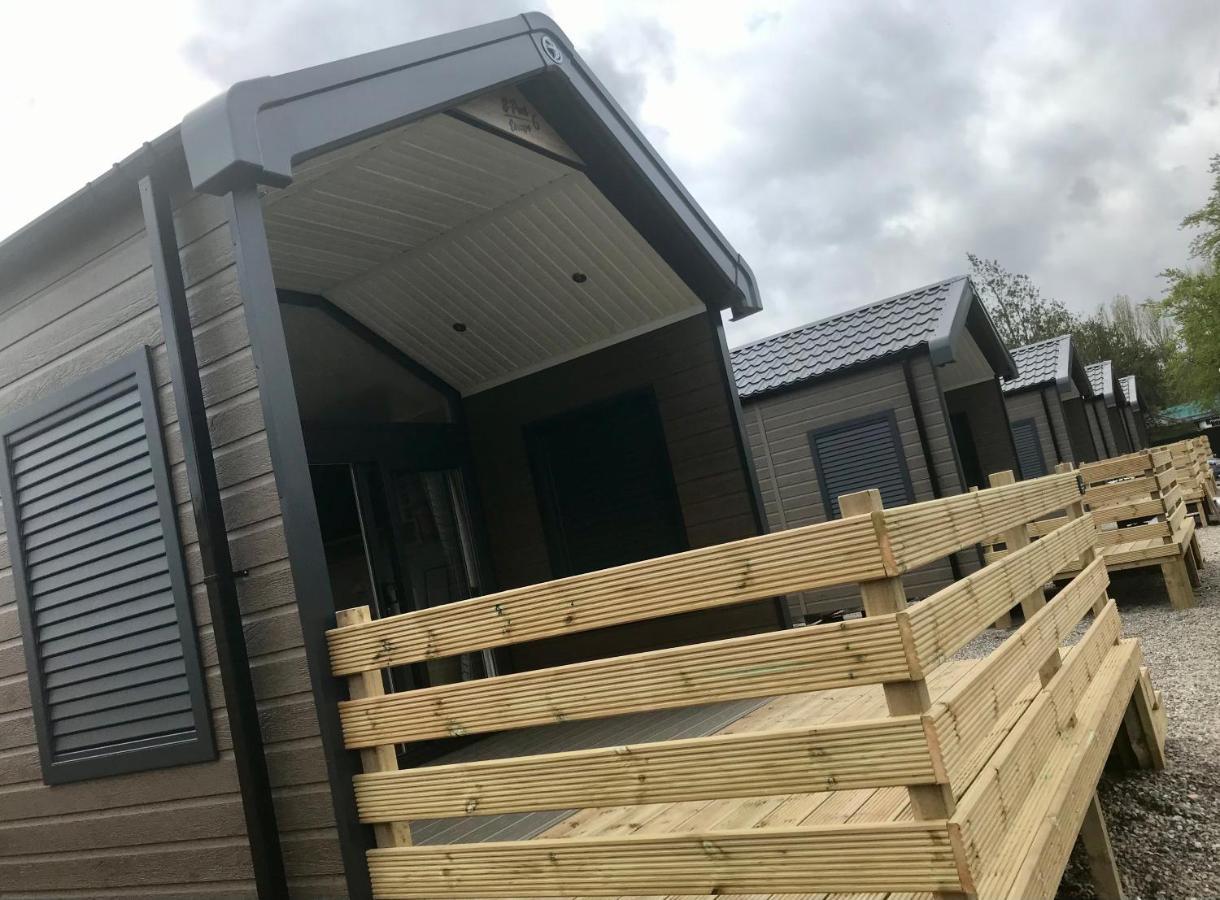 Caledonian Lodges 1 אינברנס מראה חיצוני תמונה
